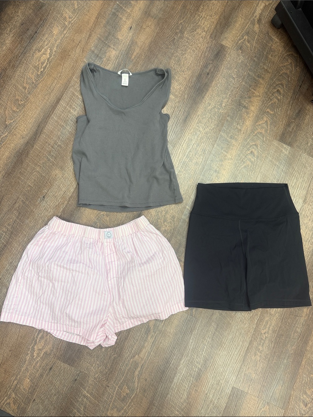 - Women's large lot